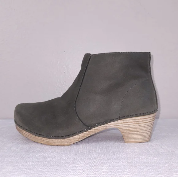 DANSKO Maria Nubuck Clogs Olive Greeb Ankle Boots - Picture 4 of 10